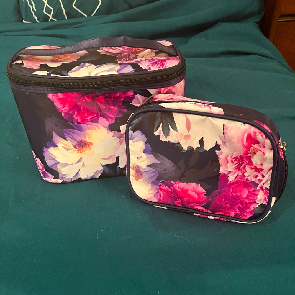 Travel Makeup & Accessory Bags